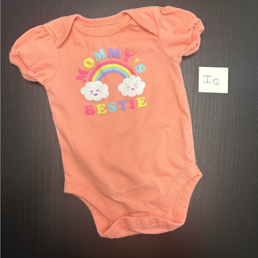 ⭐️4/$5.00⭐️— Peach 'Mommy's Bestie' Bodysuit (0-3m)